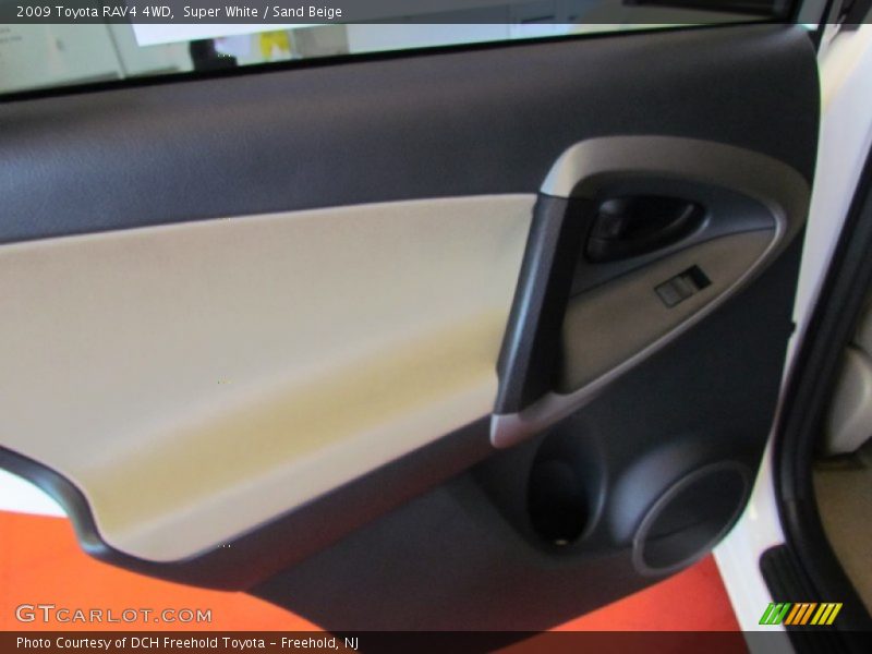 Super White / Sand Beige 2009 Toyota RAV4 4WD