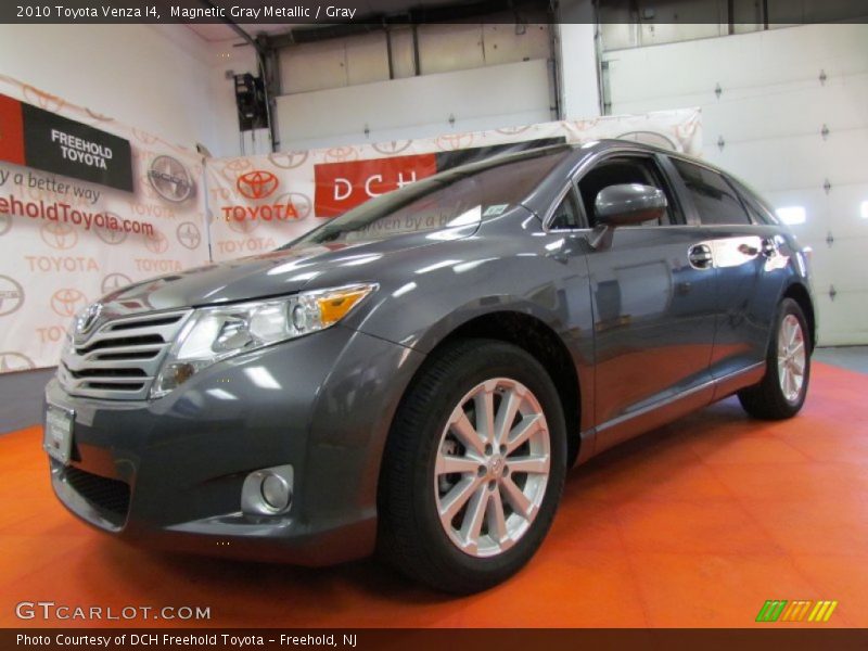 Magnetic Gray Metallic / Gray 2010 Toyota Venza I4