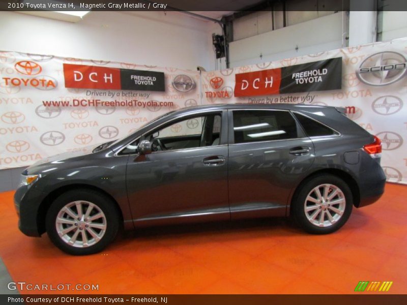 Magnetic Gray Metallic / Gray 2010 Toyota Venza I4