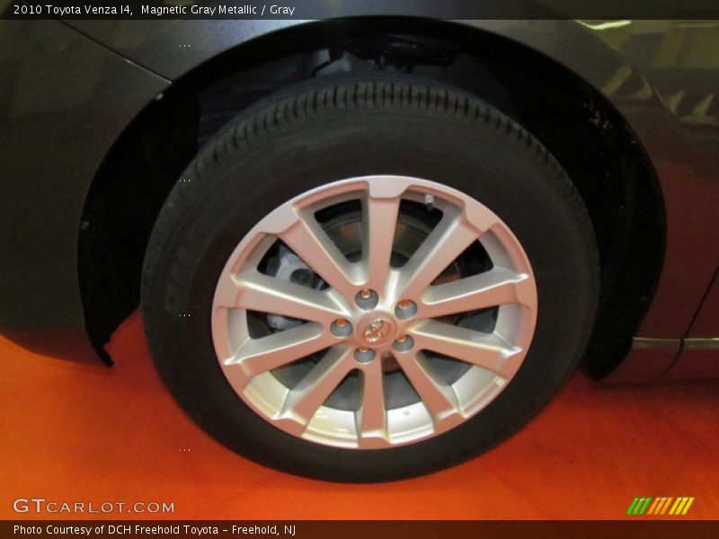 Magnetic Gray Metallic / Gray 2010 Toyota Venza I4