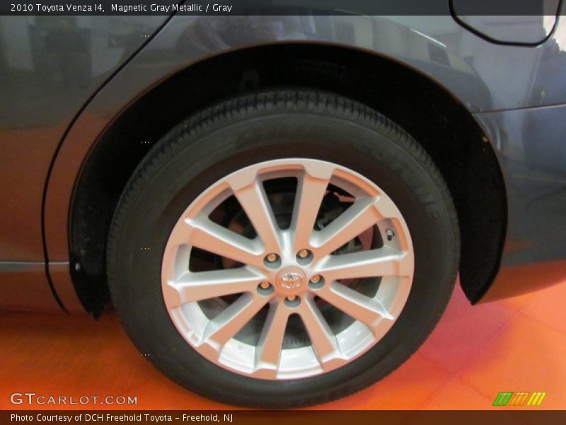 Magnetic Gray Metallic / Gray 2010 Toyota Venza I4