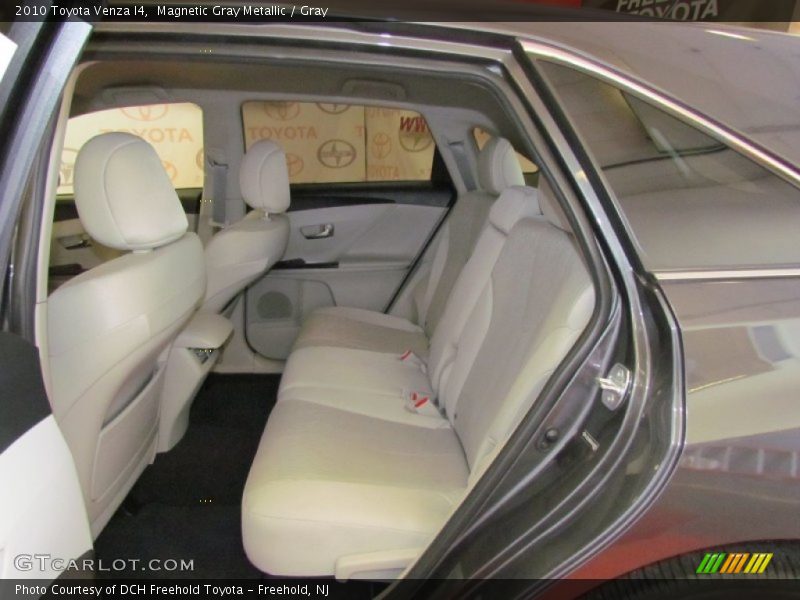 Magnetic Gray Metallic / Gray 2010 Toyota Venza I4