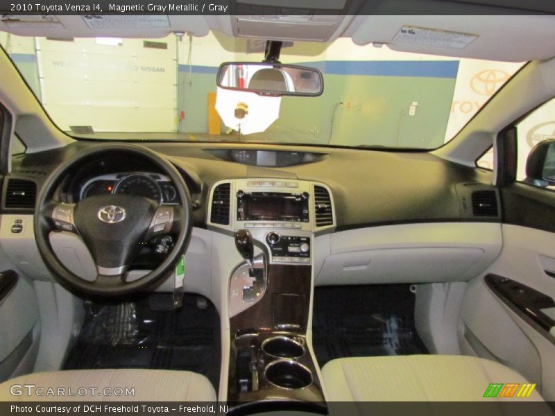 Magnetic Gray Metallic / Gray 2010 Toyota Venza I4