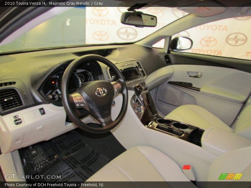 Magnetic Gray Metallic / Gray 2010 Toyota Venza I4