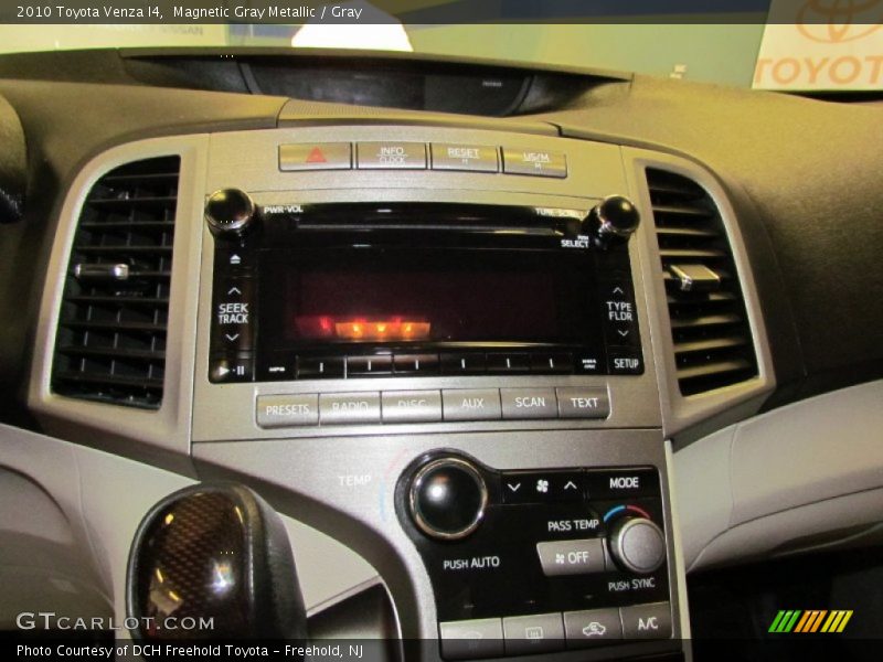Magnetic Gray Metallic / Gray 2010 Toyota Venza I4
