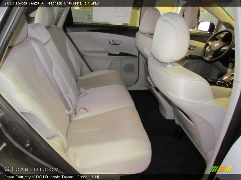 Magnetic Gray Metallic / Gray 2010 Toyota Venza I4