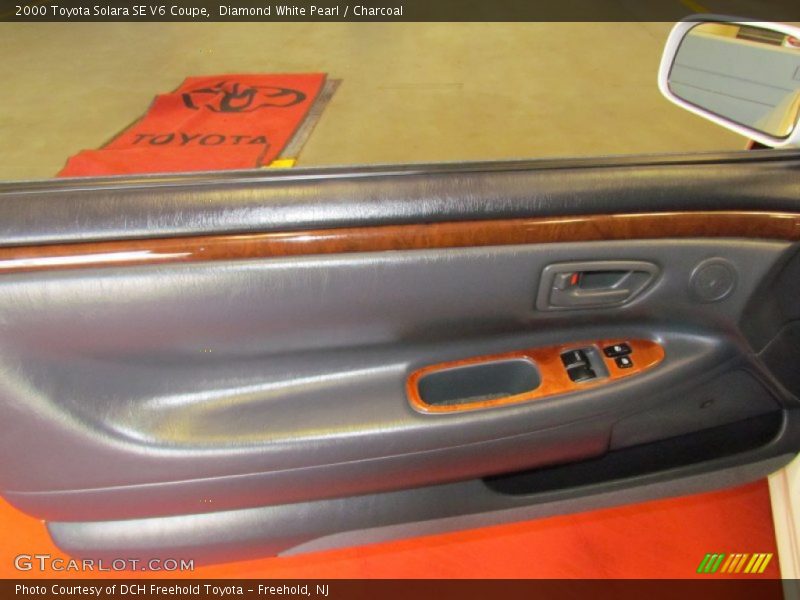 Diamond White Pearl / Charcoal 2000 Toyota Solara SE V6 Coupe