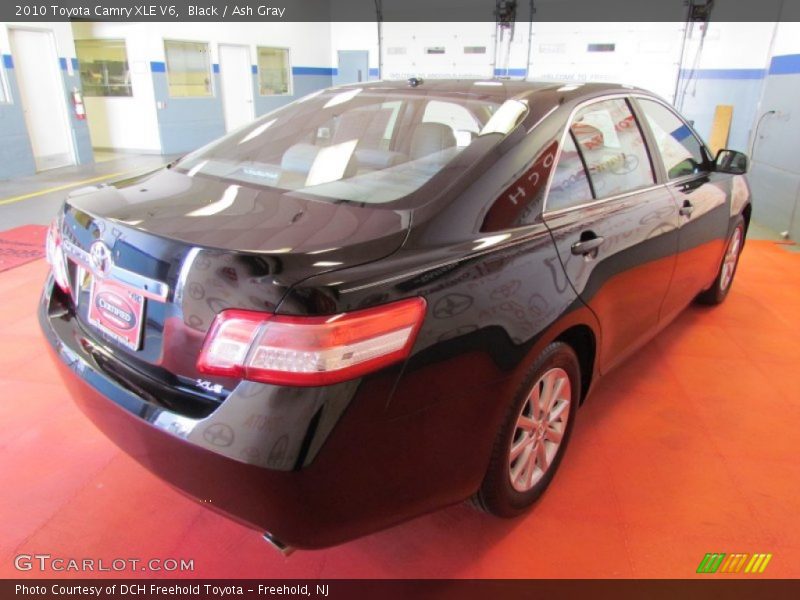 Black / Ash Gray 2010 Toyota Camry XLE V6