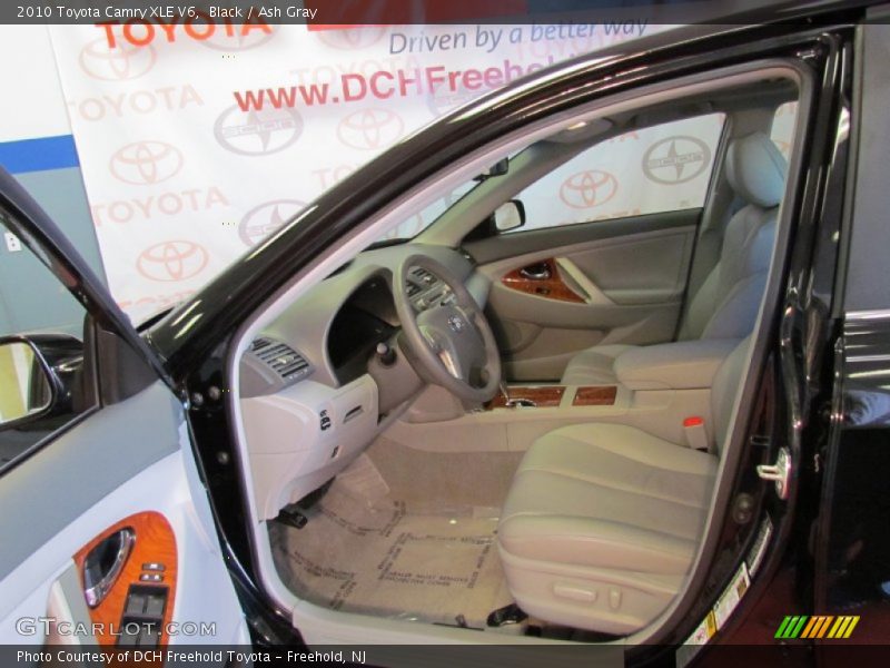 Black / Ash Gray 2010 Toyota Camry XLE V6