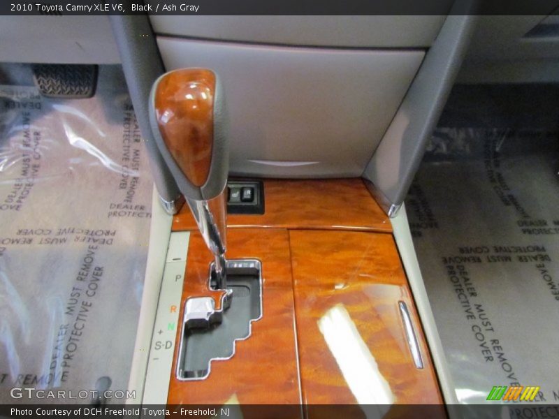 Black / Ash Gray 2010 Toyota Camry XLE V6