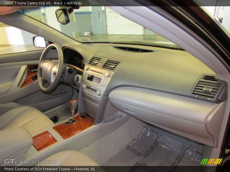 Black / Ash Gray 2010 Toyota Camry XLE V6