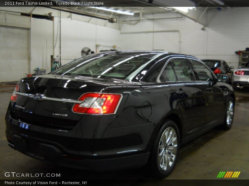 Tuxedo Black / Light Stone 2011 Ford Taurus Limited