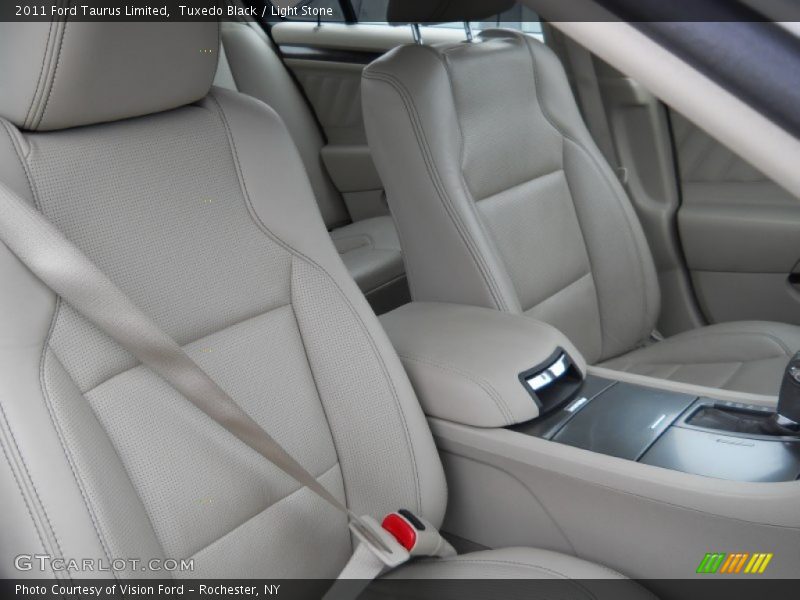 Tuxedo Black / Light Stone 2011 Ford Taurus Limited