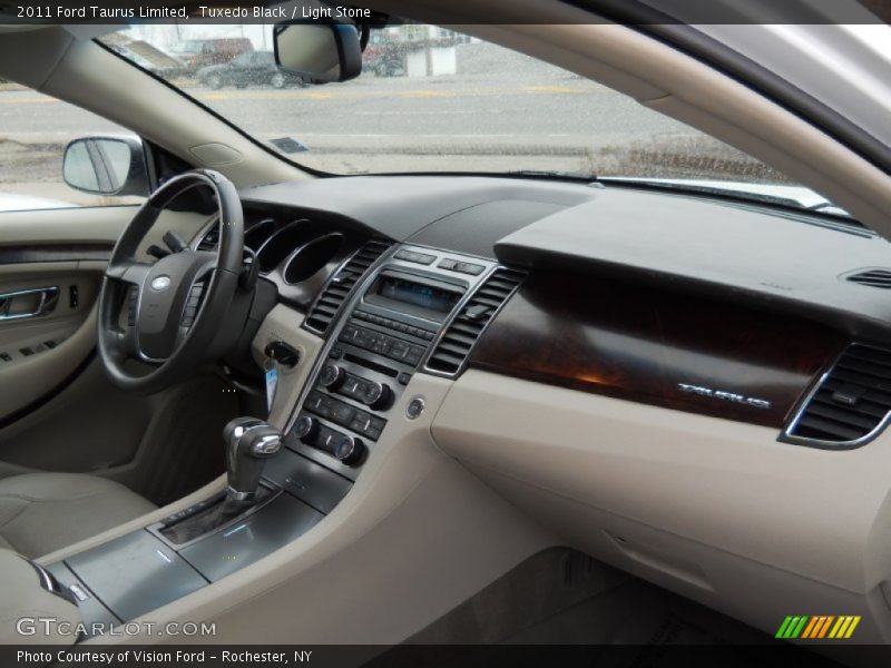 Tuxedo Black / Light Stone 2011 Ford Taurus Limited