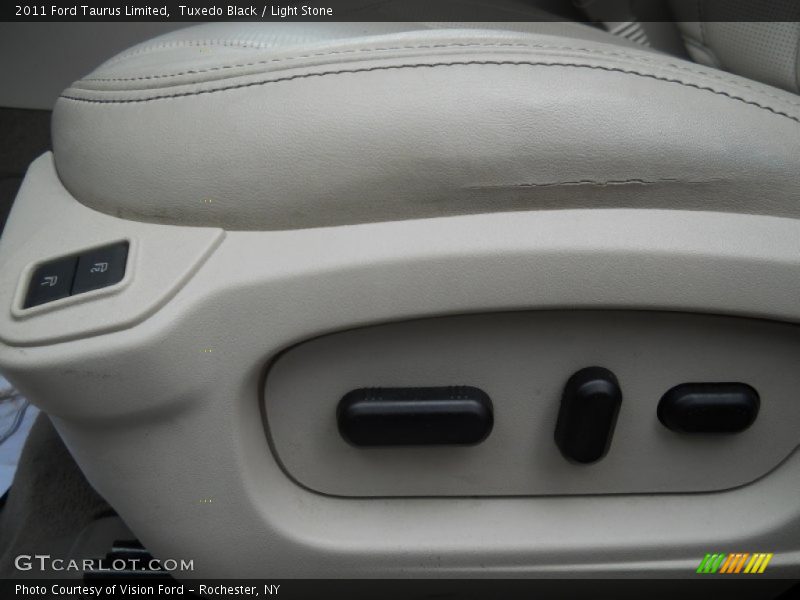 Tuxedo Black / Light Stone 2011 Ford Taurus Limited