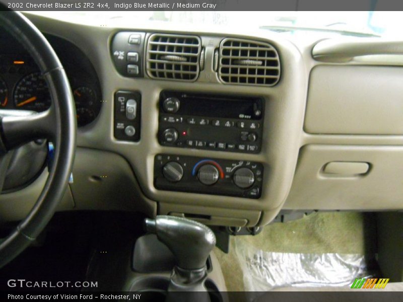 Indigo Blue Metallic / Medium Gray 2002 Chevrolet Blazer LS ZR2 4x4
