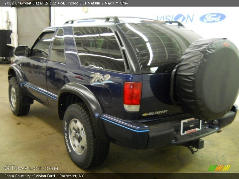 Indigo Blue Metallic / Medium Gray 2002 Chevrolet Blazer LS ZR2 4x4