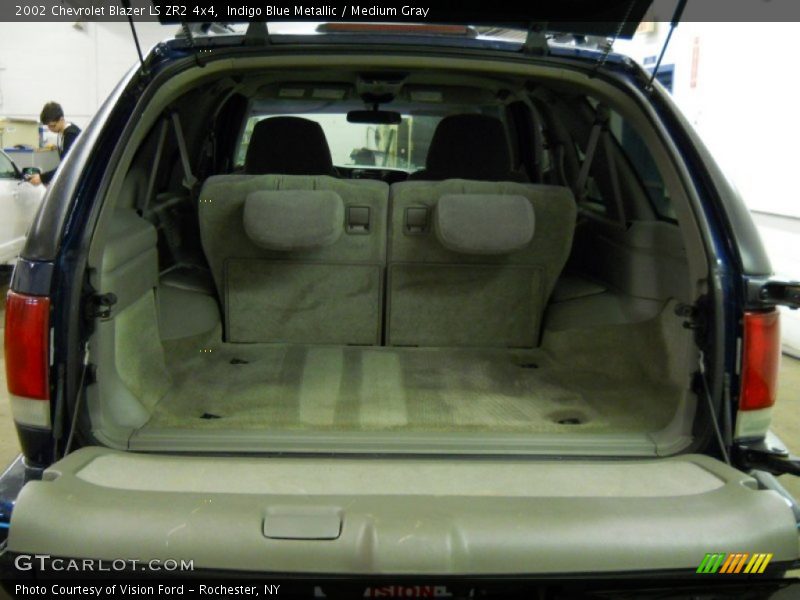 Indigo Blue Metallic / Medium Gray 2002 Chevrolet Blazer LS ZR2 4x4