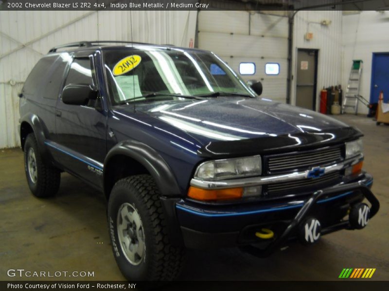 Indigo Blue Metallic / Medium Gray 2002 Chevrolet Blazer LS ZR2 4x4