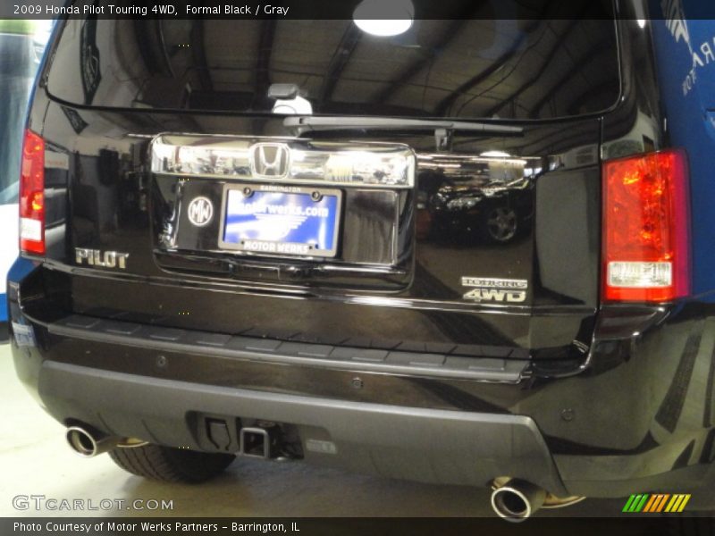 Formal Black / Gray 2009 Honda Pilot Touring 4WD