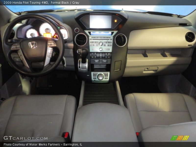 Formal Black / Gray 2009 Honda Pilot Touring 4WD