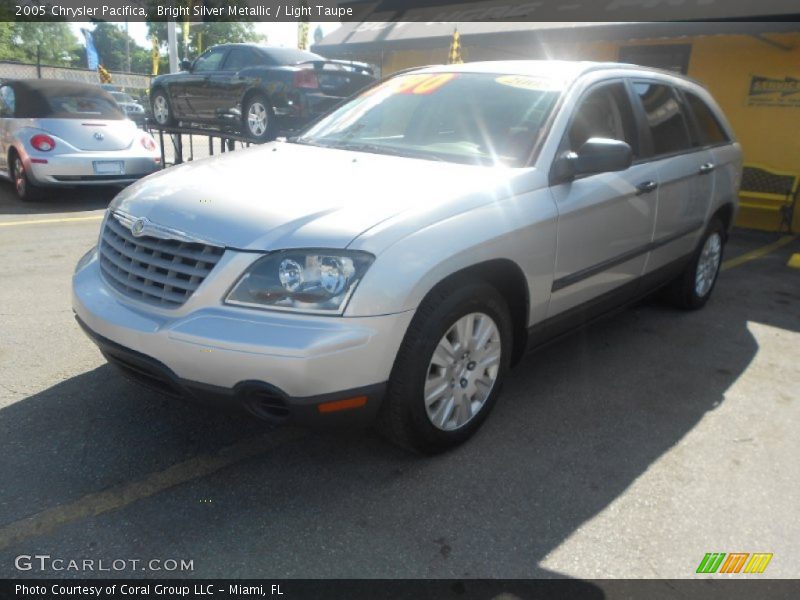 Bright Silver Metallic / Light Taupe 2005 Chrysler Pacifica