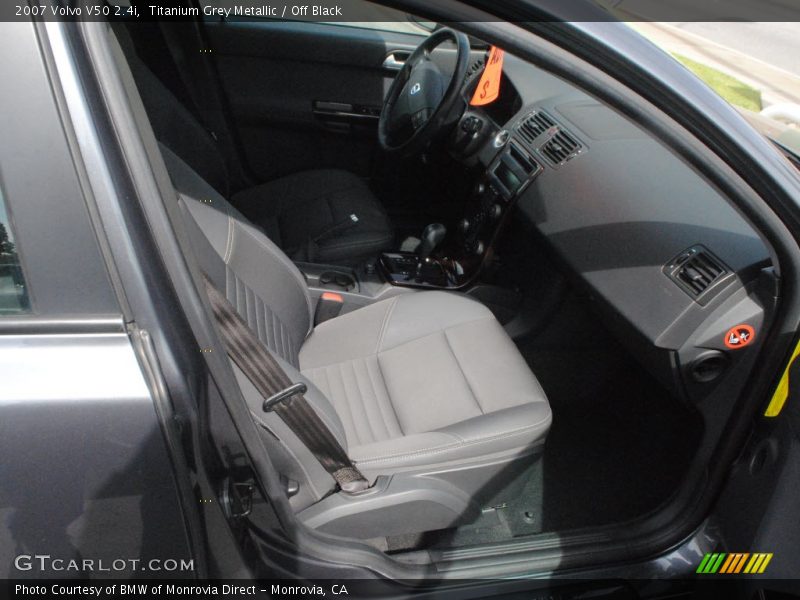 Titanium Grey Metallic / Off Black 2007 Volvo V50 2.4i