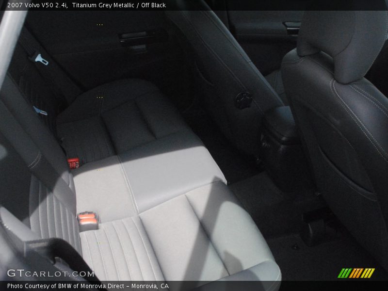 Titanium Grey Metallic / Off Black 2007 Volvo V50 2.4i