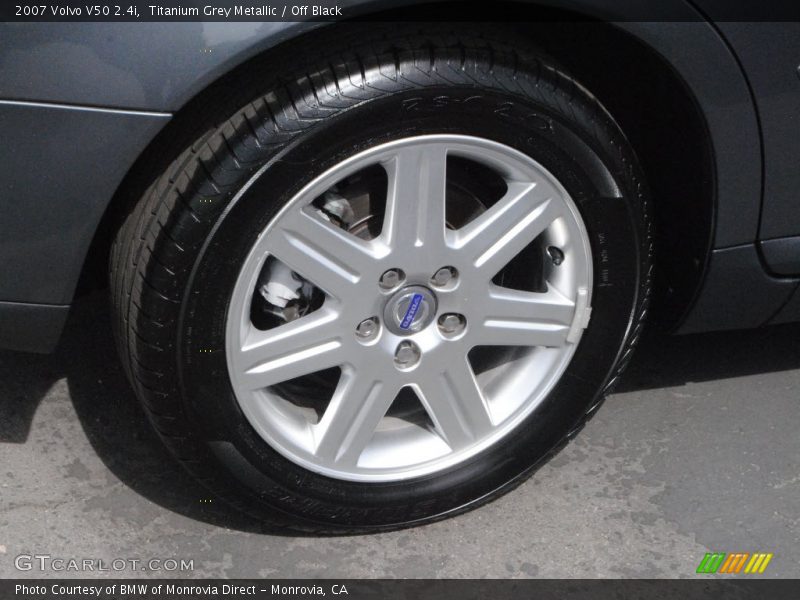 Titanium Grey Metallic / Off Black 2007 Volvo V50 2.4i