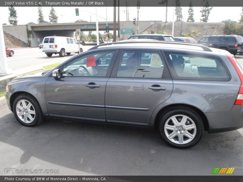 Titanium Grey Metallic / Off Black 2007 Volvo V50 2.4i