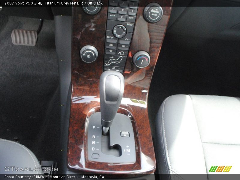 Titanium Grey Metallic / Off Black 2007 Volvo V50 2.4i