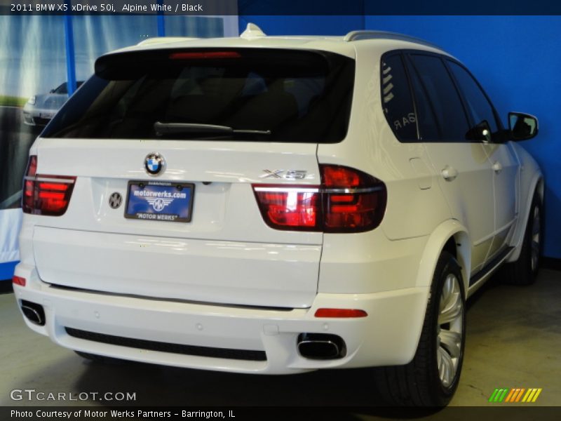 Alpine White / Black 2011 BMW X5 xDrive 50i