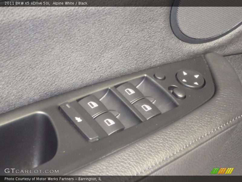 Alpine White / Black 2011 BMW X5 xDrive 50i