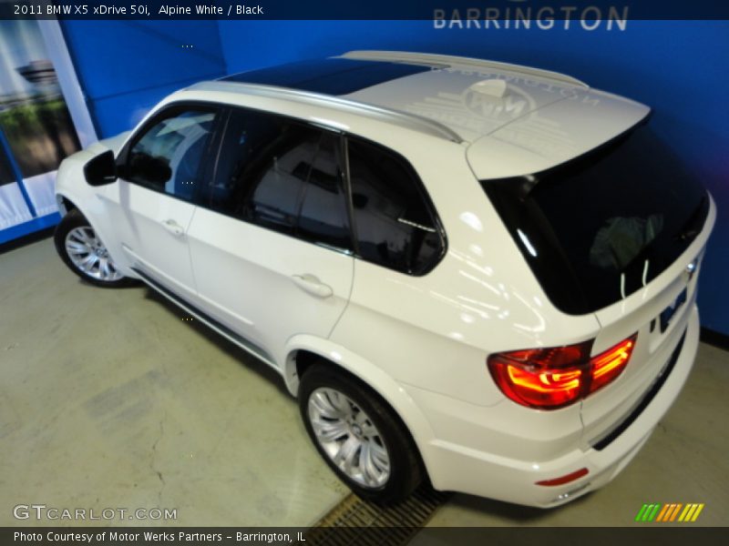 Alpine White / Black 2011 BMW X5 xDrive 50i