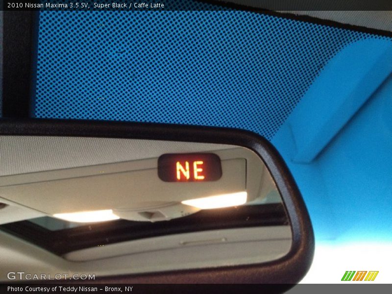 Super Black / Caffe Latte 2010 Nissan Maxima 3.5 SV