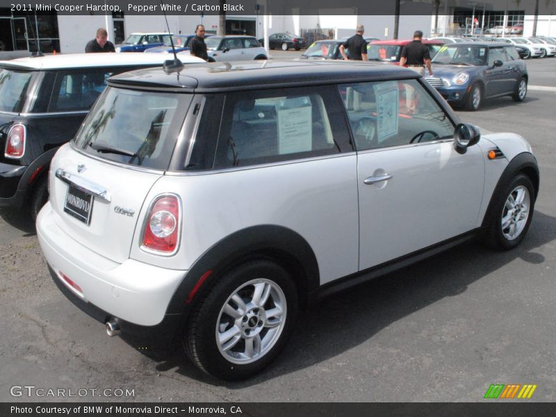 Pepper White / Carbon Black 2011 Mini Cooper Hardtop