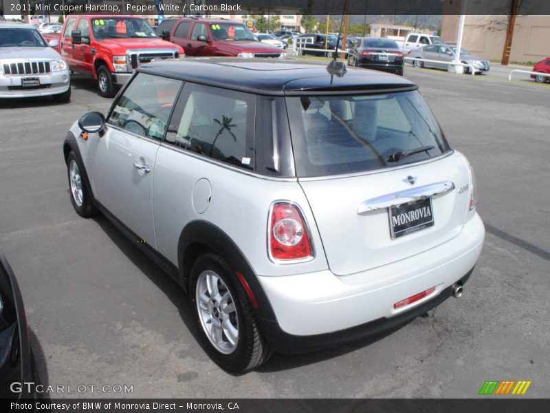 Pepper White / Carbon Black 2011 Mini Cooper Hardtop