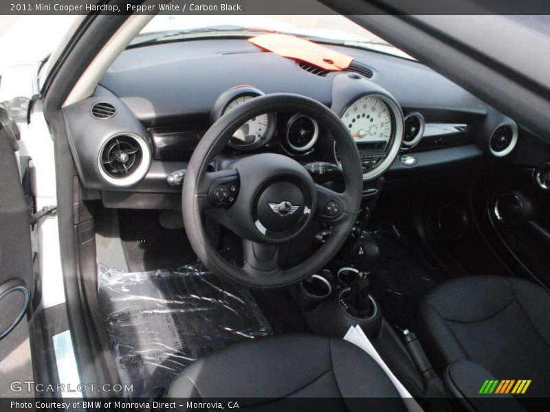 Pepper White / Carbon Black 2011 Mini Cooper Hardtop