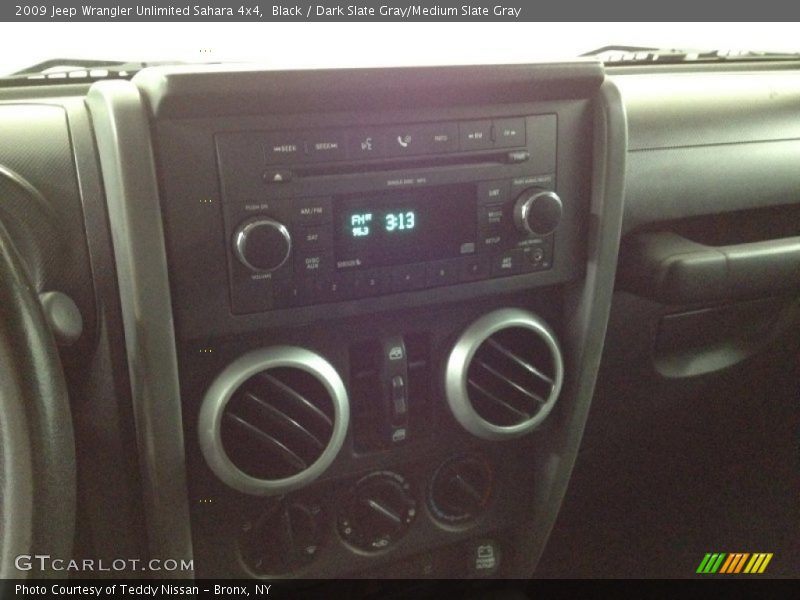 Black / Dark Slate Gray/Medium Slate Gray 2009 Jeep Wrangler Unlimited Sahara 4x4