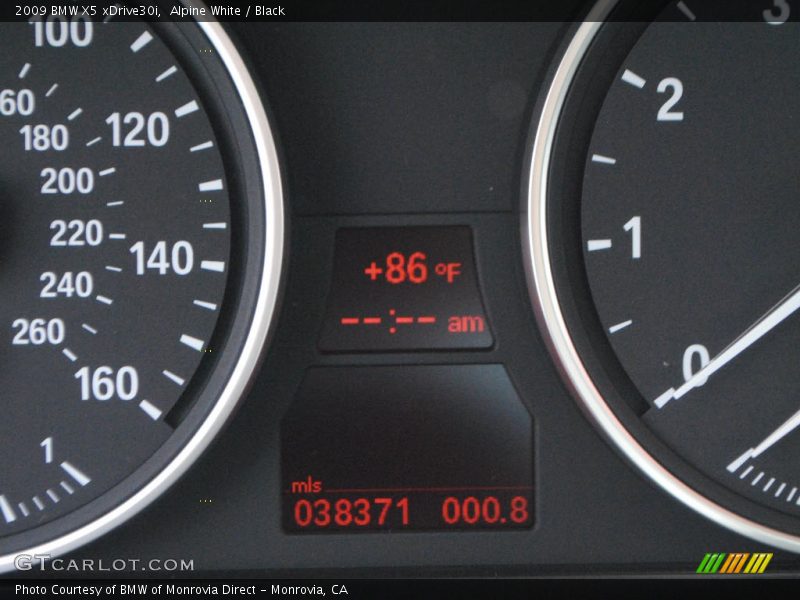 Alpine White / Black 2009 BMW X5 xDrive30i