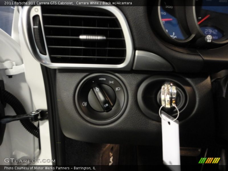 Carrara White / Black w/Alcantara 2011 Porsche 911 Carrera GTS Cabriolet