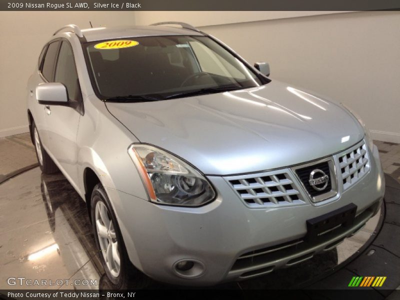 Silver Ice / Black 2009 Nissan Rogue SL AWD