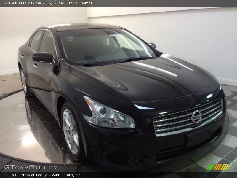 Super Black / Charcoal 2009 Nissan Maxima 3.5 S