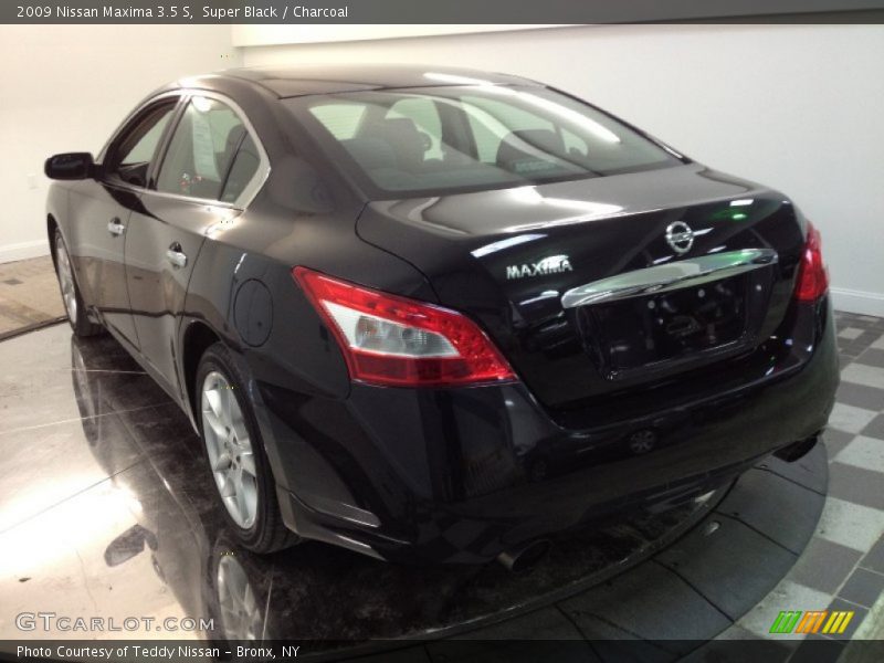 Super Black / Charcoal 2009 Nissan Maxima 3.5 S