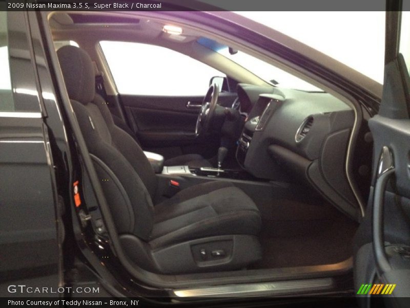 Super Black / Charcoal 2009 Nissan Maxima 3.5 S