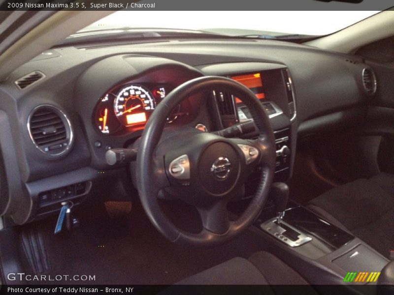 Super Black / Charcoal 2009 Nissan Maxima 3.5 S