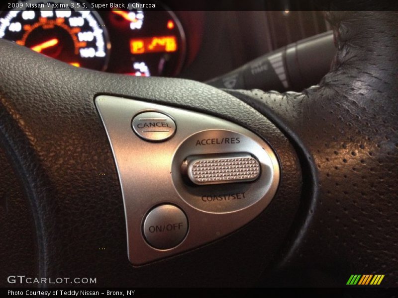 Super Black / Charcoal 2009 Nissan Maxima 3.5 S
