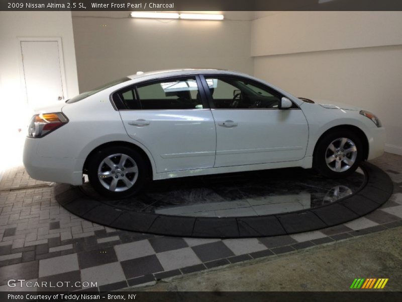 Winter Frost Pearl / Charcoal 2009 Nissan Altima 2.5 SL