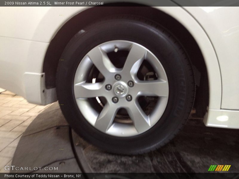 Winter Frost Pearl / Charcoal 2009 Nissan Altima 2.5 SL