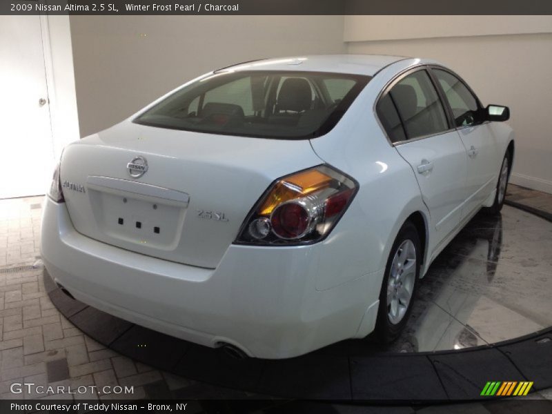 Winter Frost Pearl / Charcoal 2009 Nissan Altima 2.5 SL